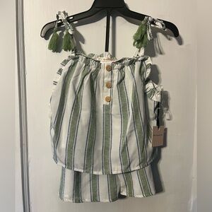 Love Squared Girls size 10 NWT short set